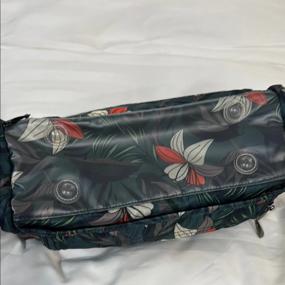 RARE: NWOT Lug Trolley in Tropic Lilly colorway